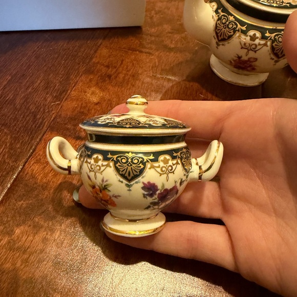 Biltmore Miniature Porcelain Tea Set - Picture 6 of 8